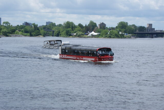 Bus touristique amphibie The Lady Dive